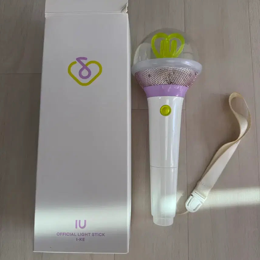[BUNJANG] IU UENA Lightstick Ike 1st Generation / 아이유 유애나 응원봉 아이크 1기 판매