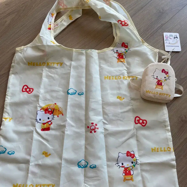 [BUNJANG] Sanrio Hello Kitty Mini Backpack Pouch / Shopping Bag / 산리오 헬로키티 장바구니 겸 미니 백팩 파우치(새상품)