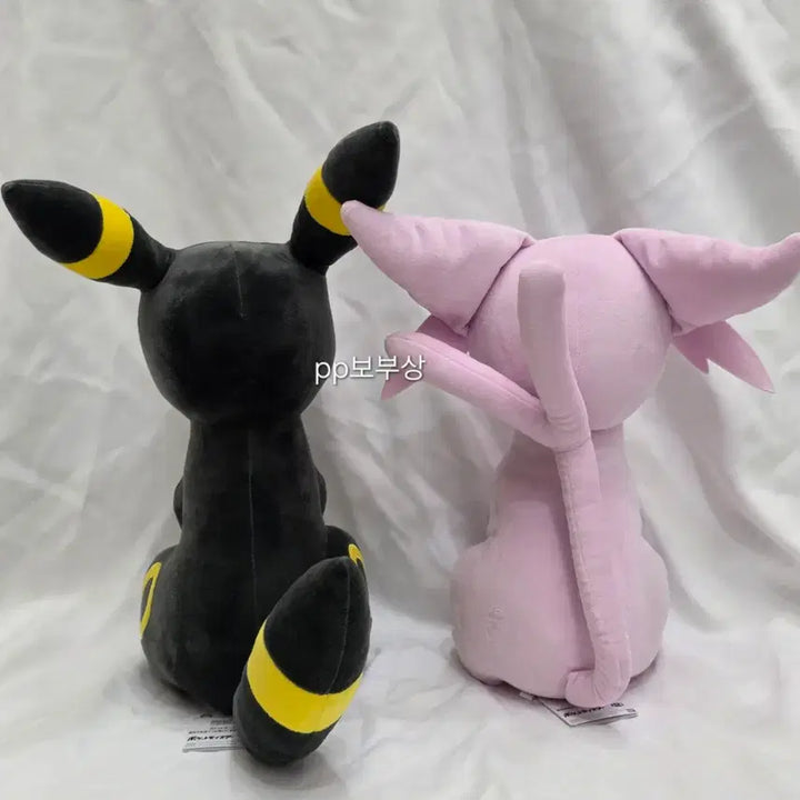 [BUNJANG] Pokemon "Meccha Moffutto" Large Umbreon &amp; Eevee Plush Bundle / (택비포함)포켓몬스터 메챠모후굿토 / 보송보송 대형 블래키 에브이 인형 일괄 판매합니다