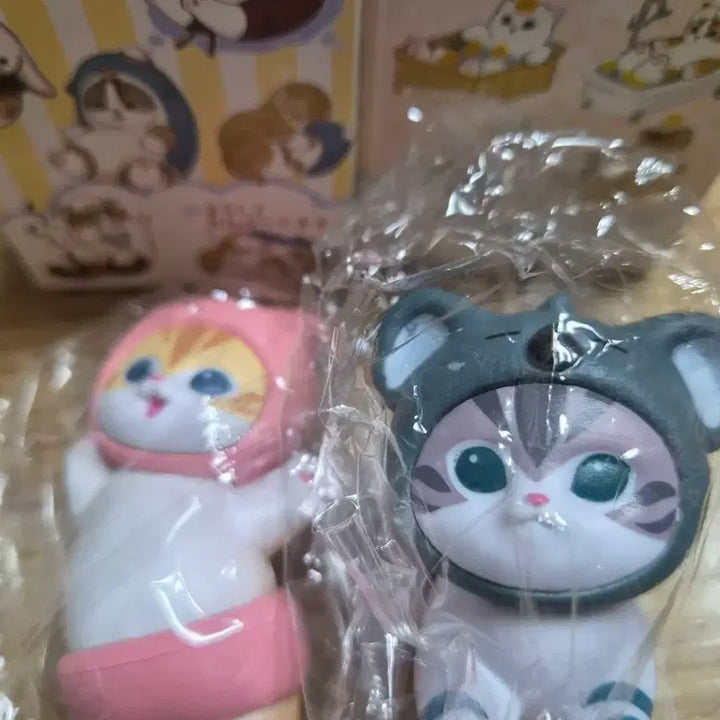 [BUNJANG] Cat Figure Set (Pink &amp; Gray Costumes) / 고양이 피규어 2종 세트