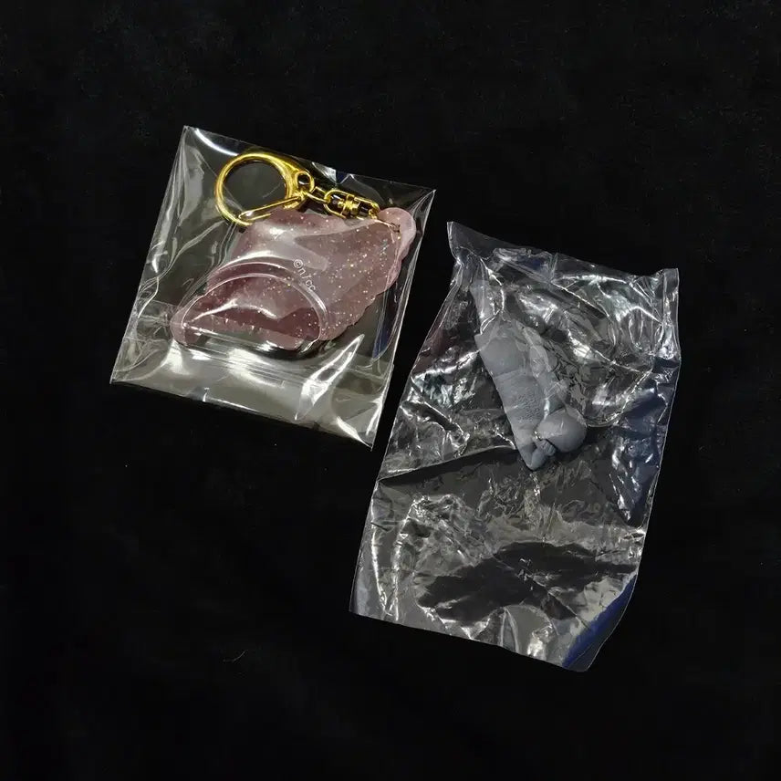 [BUNJANG] Chiikawa Armor Uncle Pouch &amp; Magical Armor Keychain Set / 먼작귀 치이카와 갑옷아저씨 포셰트 갑옷 매지컬 갑옷 키링, 가챠 일괄