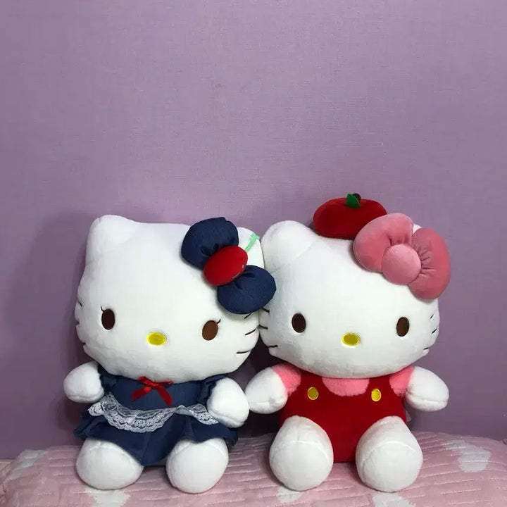 [BUNJANG] Hello Kitty Plush Set (2 Pieces, New) / 헬로키티 인형 2개 세트(새상품)