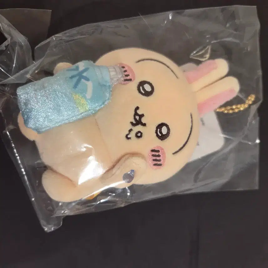 [BUNJANG] Chiikawa Usagi Drinking Water Plush Doll / 치이카와 우사기 생수 마코