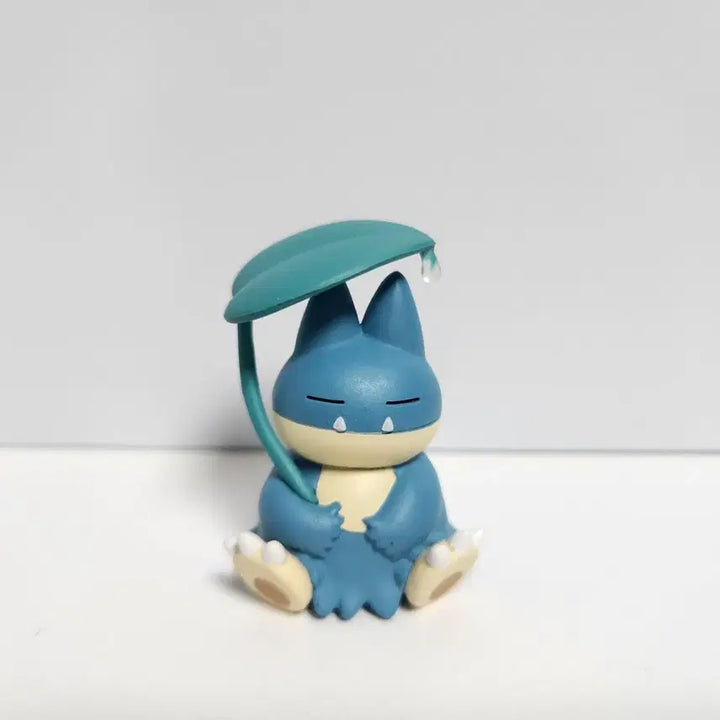 [BUNJANG] Pokemon "Catching the Rain" Figure Set / 포켓몬 보슬보슬 비 피하기 먹고자