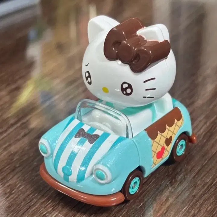 [BUNJANG] Tomica Tunes Sanrio Vol. 2 Mint Choco Hello Kitty / 토미카 튠즈 산리오 vol2 민트초코 헬로키티