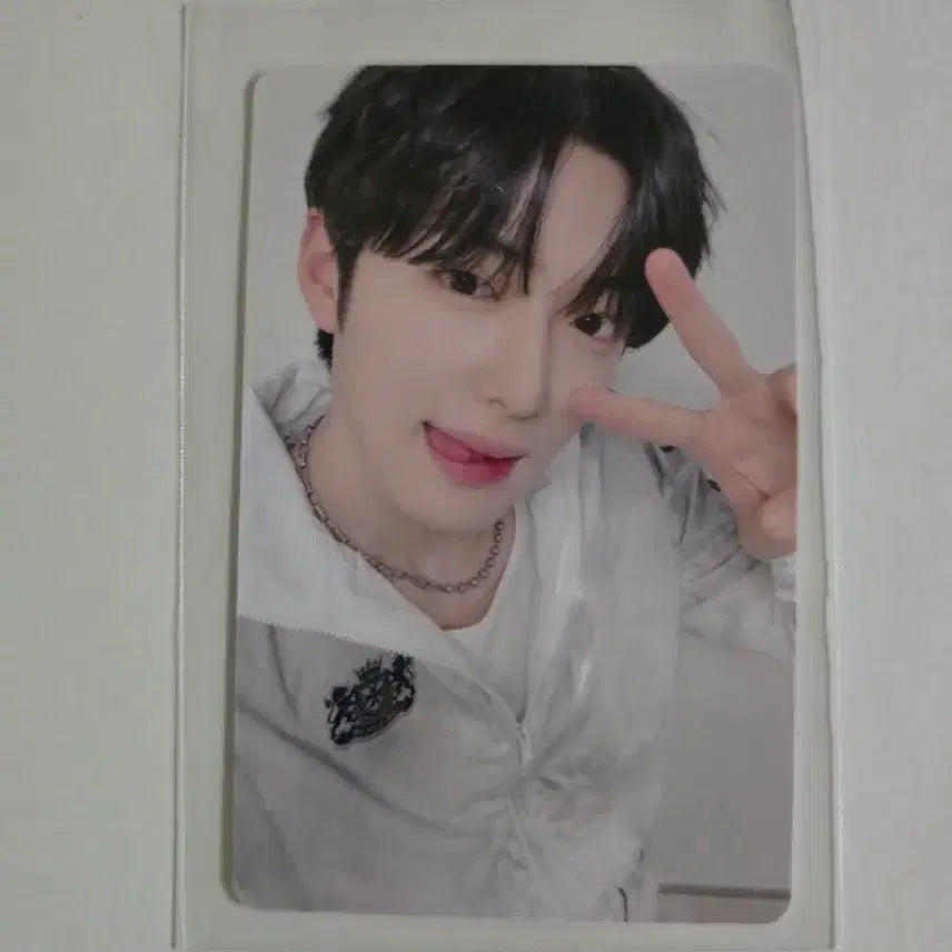 [BUNJANG] Alpha Drive One 1st Photocard Sanghyun / 알파드라이브원 이즈위 상현