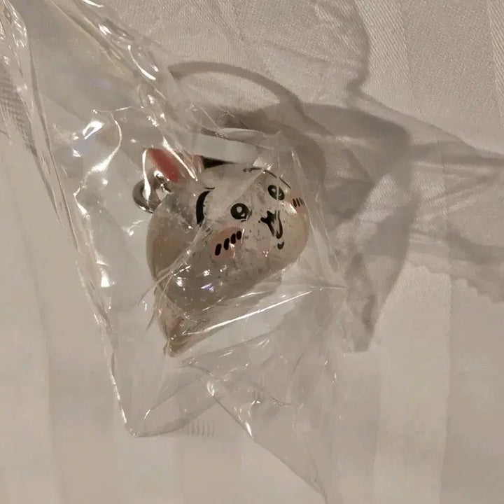 [BUNJANG] Chiikawa Park Usagi Lucky Draw Keychain (Sealed) / 치이카와파크 우사기 특전 메지루시 키링 미개봉