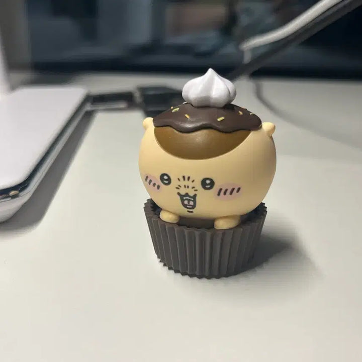 [BUNJANG] Kurimanju Cupcake Figure / 쿠리만쥬 컵케이크 피규어