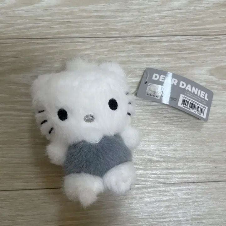[BUNJANG] Hello Kitty Dear Daniel Plush Keychain / 키티 디어다니엘 인형 키링