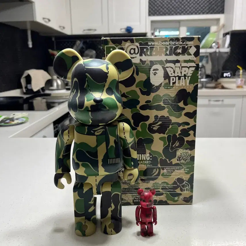 [BUNJANG] BAPE x BE@RBRICK 400% Camo Green 2003 First Edition / 베이프 베어브릭 400% 카모그린 - 2003년 초판