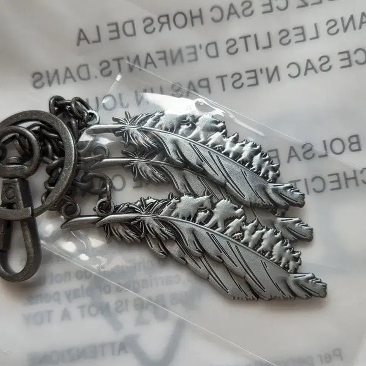 [BUNJANG] Lidore Feathers Keyring / 리도어 페더스 키링