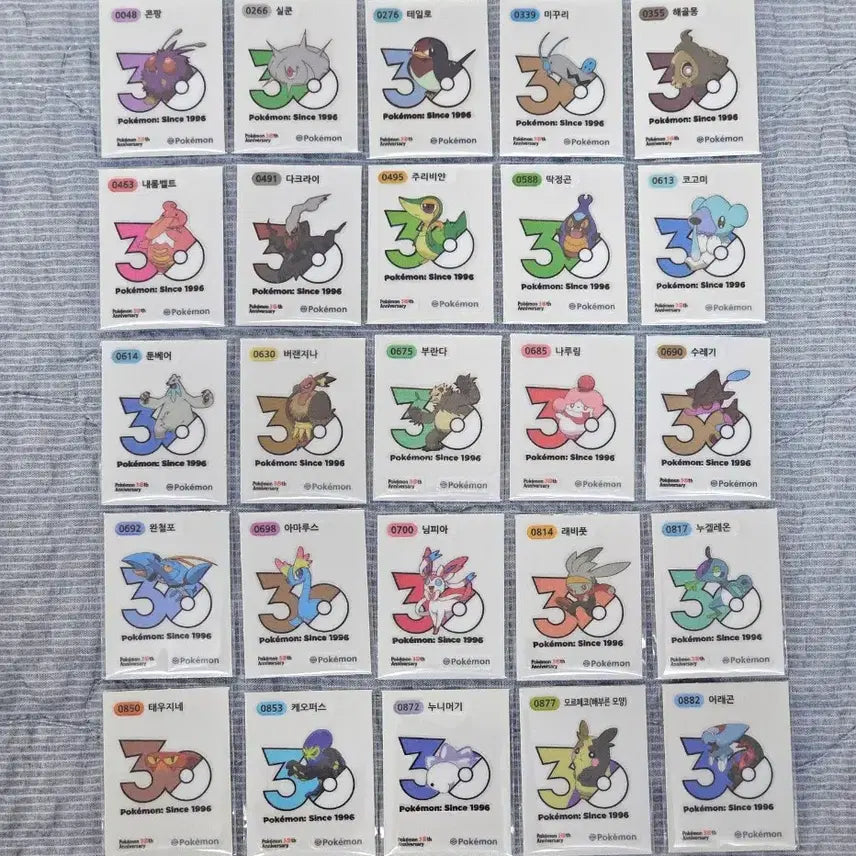 [BUNJANG] Pokemon 30th Anniversary Logo Sticker "Sylveon" (Generation 6) / 포켓몬 30주년 로고 띠부씰 님피아 0700 6세대 1013종 로고씰