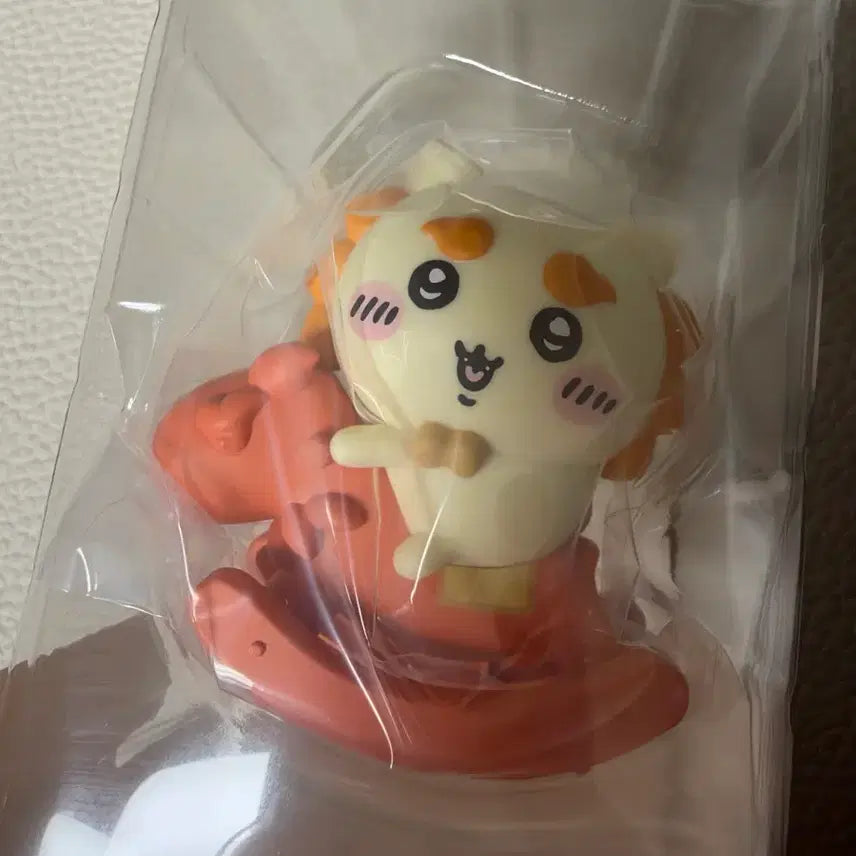 [BUNJANG] Chiikawa Horse Riding Figure / 치이카와 목마 피규어 시사