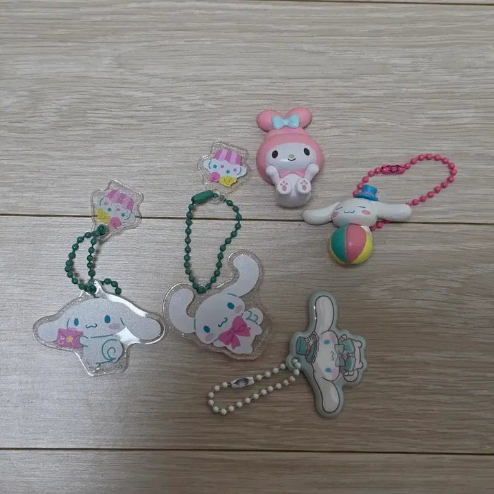 [BUNJANG] Sanrio Cinnamoroll &amp; My Melody Keychain Bundle / 산리오 시나모롤 마이멜로디 키링 일괄 빼빼로 가챠 랜덤