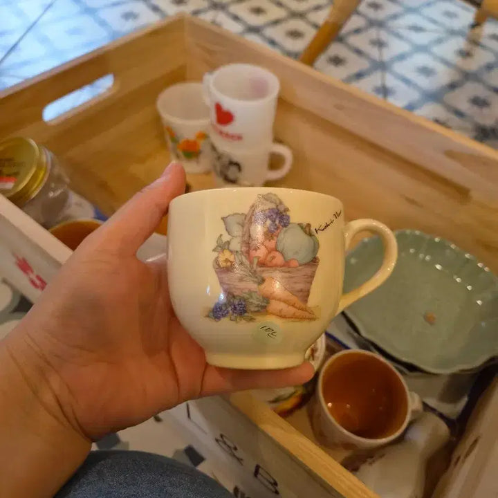 [BUNJANG] Vintage Mug with Fruit and Vegetable Illustration / 빈티지머그