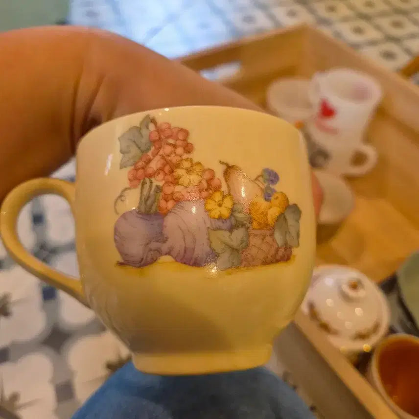 [BUNJANG] Vintage Mug with Fruit and Vegetable Illustration / 빈티지머그