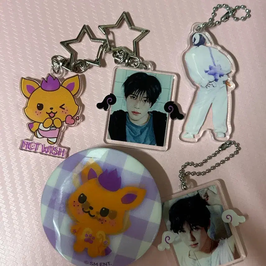 [BUNJANG] NCT WISH Zion Acrylic Keyring Bundle + Sioning Badge / 엔시티 위시 시온 아크릴 키링 일괄 + 시오닝 뱃지