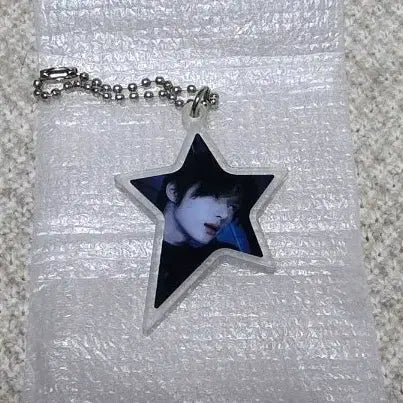 [BUNJANG] TXT Beomgyu Star Acrylic Keyring / 투바투 범규 럭드 별 아크릴 키링