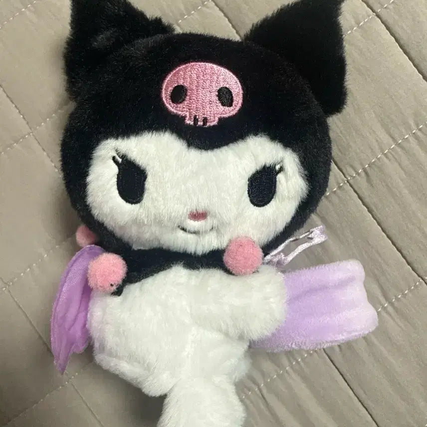 [BUNJANG] Sanrio Kuromi Hugging Plush / 산리오 쿠로미 허그인형