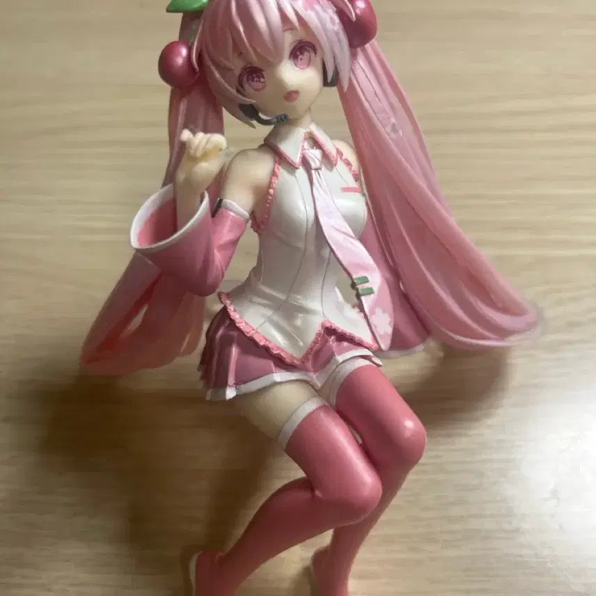 [BUNJANG] Sakura Miku 2024 Noodle Stopper Figure / 사쿠라 미쿠 2024 누들스토퍼
