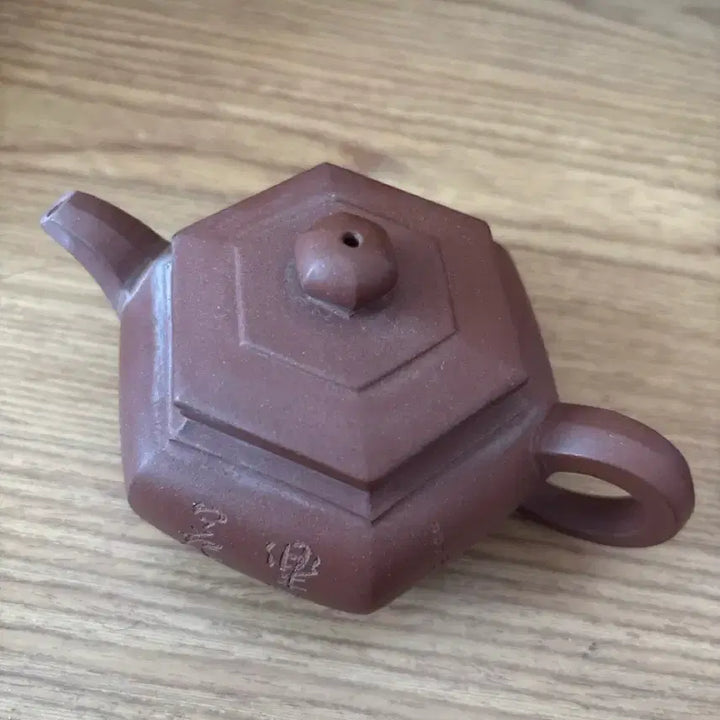 [BUNJANG] Handmade Yixing Clay Teapot - Hexagonal Design / 전수공 자사호