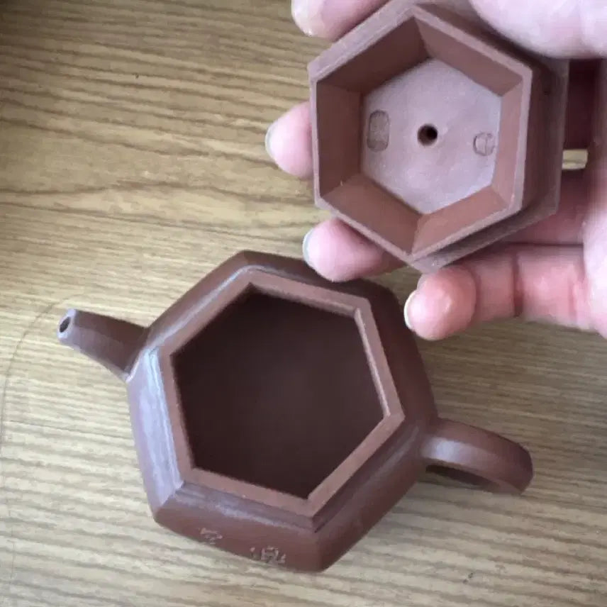 [BUNJANG] Handmade Yixing Clay Teapot - Hexagonal Design / 전수공 자사호