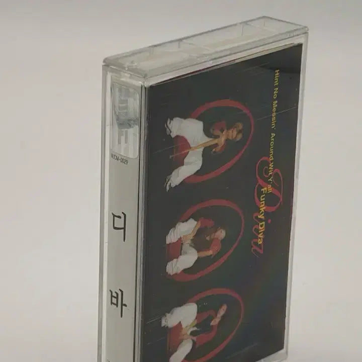 [BUNJANG] Diva 1st Album - Funky Diva Cassette Tape / [카세트 테이프] 디바 1집 - Funky Diva