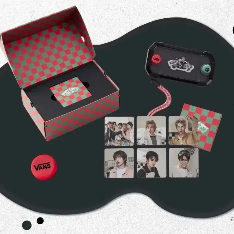 [SOLD OUT] [BUNJANG] Vans x KORTIZ Water Game Machine &amp; Photocard Set / 반스 코르티스 워터 게임기 &amp; 포토카드 세트 팝니다.