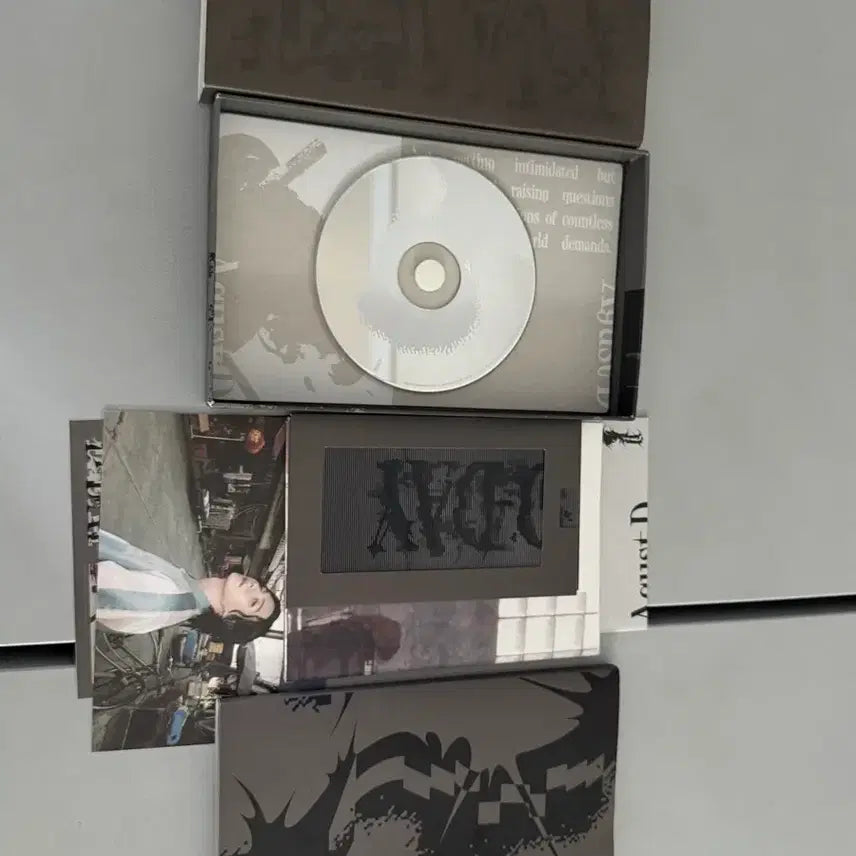 [BUNJANG] Agust D CD Album Photobook / Agust D CD 앨범 포토북 포함