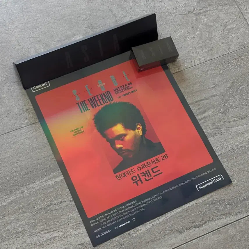 [BUNJANG] The Weeknd Early Package Poster Set (2 Types) + Camera + Lanyard + Bracelet / 위켄드 얼리 패키지 (포스터 2종 + 카메라 + 랜야드 + 팔찌)