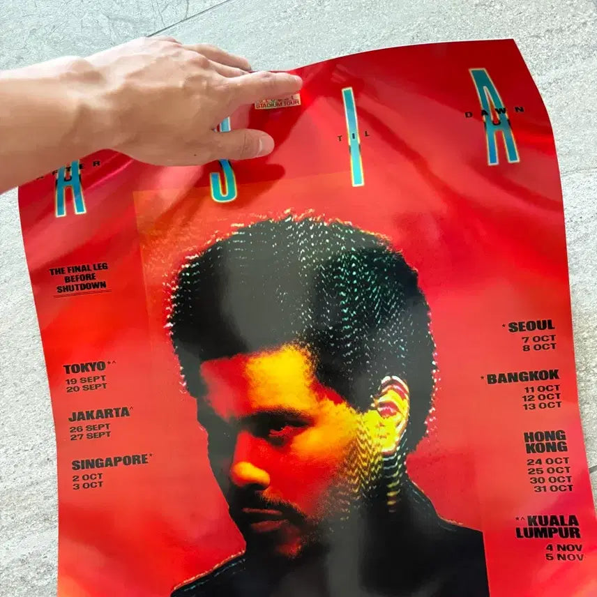 [BUNJANG] The Weeknd Early Package Poster Set (2 Types) + Camera + Lanyard + Bracelet / 위켄드 얼리 패키지 (포스터 2종 + 카메라 + 랜야드 + 팔찌)