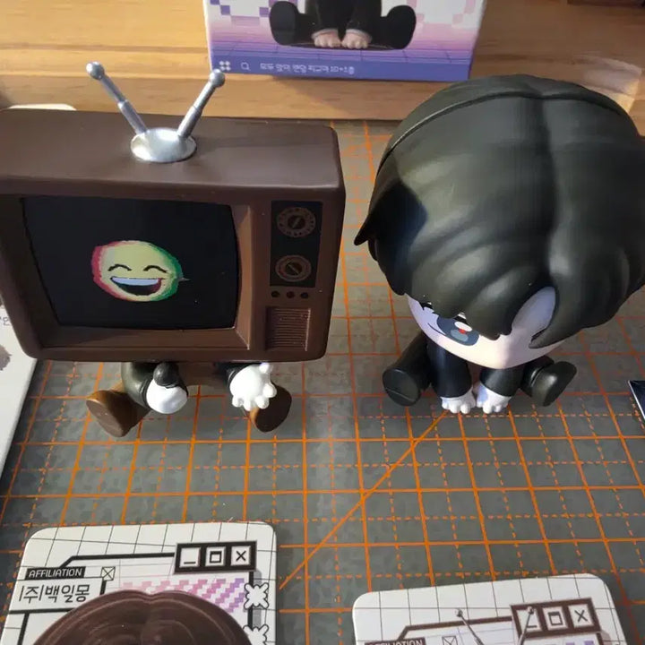 [BUNJANG] Kimsoreum + Brown "Ghost Story Commute" Figure Bundle Set / 괴담출근 피규어 김솔음+브라운,일괄판매