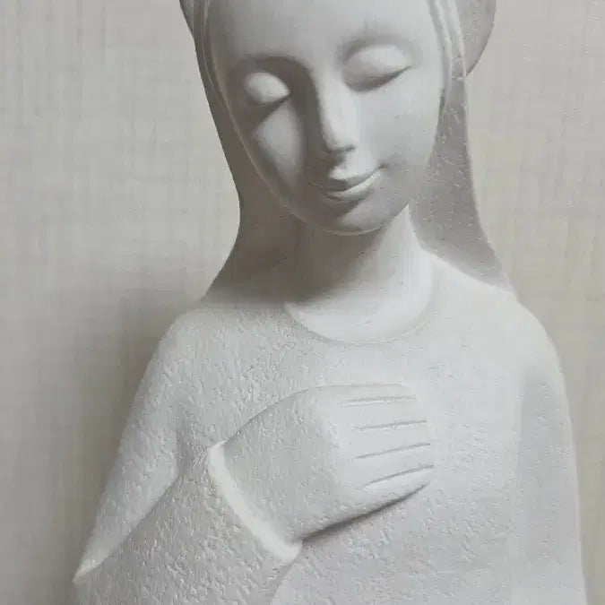 [BUNJANG] Large Pieta Sculpture by Artist / 대형 성모자상 작가 작품 자비의 성모상 청담동 성당