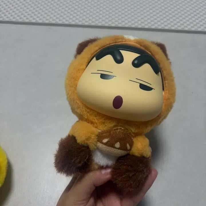 [BUNJANG] Crayon Shin-chan Bee &amp; Red Panda Plush Bundle Set / 짱구 꿀벌,레서판다 일괄