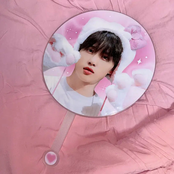[BUNJANG] The Boyz Sunwoo Uchiwa / 더보이즈 선우 우치와