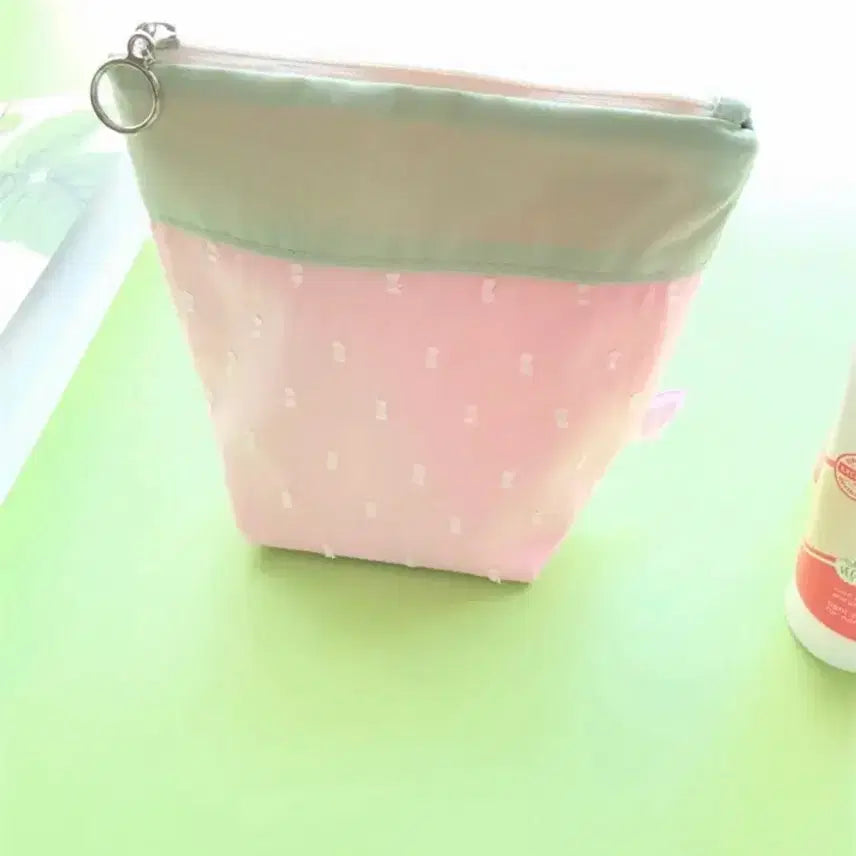 [BUNJANG] IVE RAY Isomerry Strawberry Pouch Pink / 아이브레이 파우치 아이썸머리 딸기 파우치 핑크