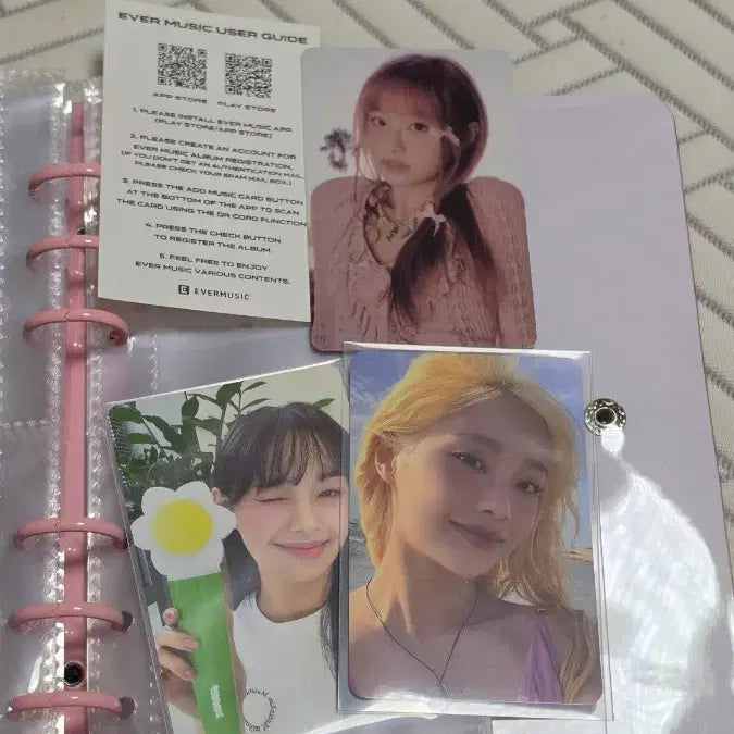 [BUNJANG] LOONA Chuu Lightstick Photocard Set / 이달소 츄 응원봉 포카 등 총 3종