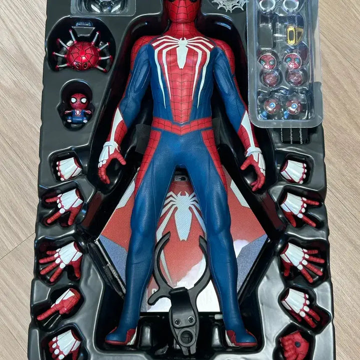 [BUNJANG] Hot Toys Spider-Man Advanced Suit VGM31 / 핫토이 스파이더맨 어드밴스드 vgm31