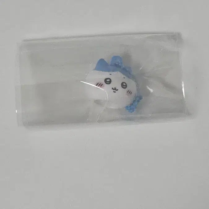 [BUNJANG] Hachiware Lip Balm Cap Keychain / 하치와레 립밤 캡 키링