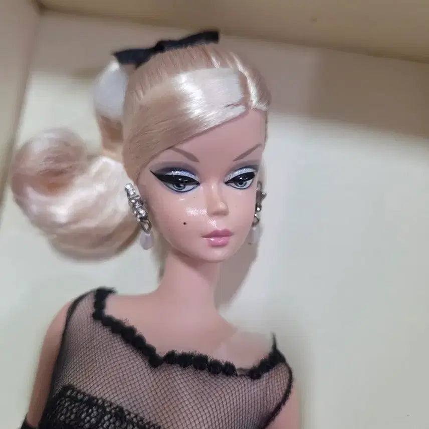 [BUNJANG] Silkstone Barbie Doll / 실크스톤바비 인형