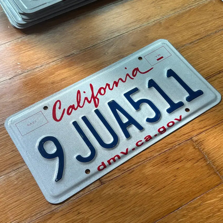 [BUNJANG] California License Plate - US Vintage Prop / 미국 현지 번호판 캘리포니아주 판매 9JUA511