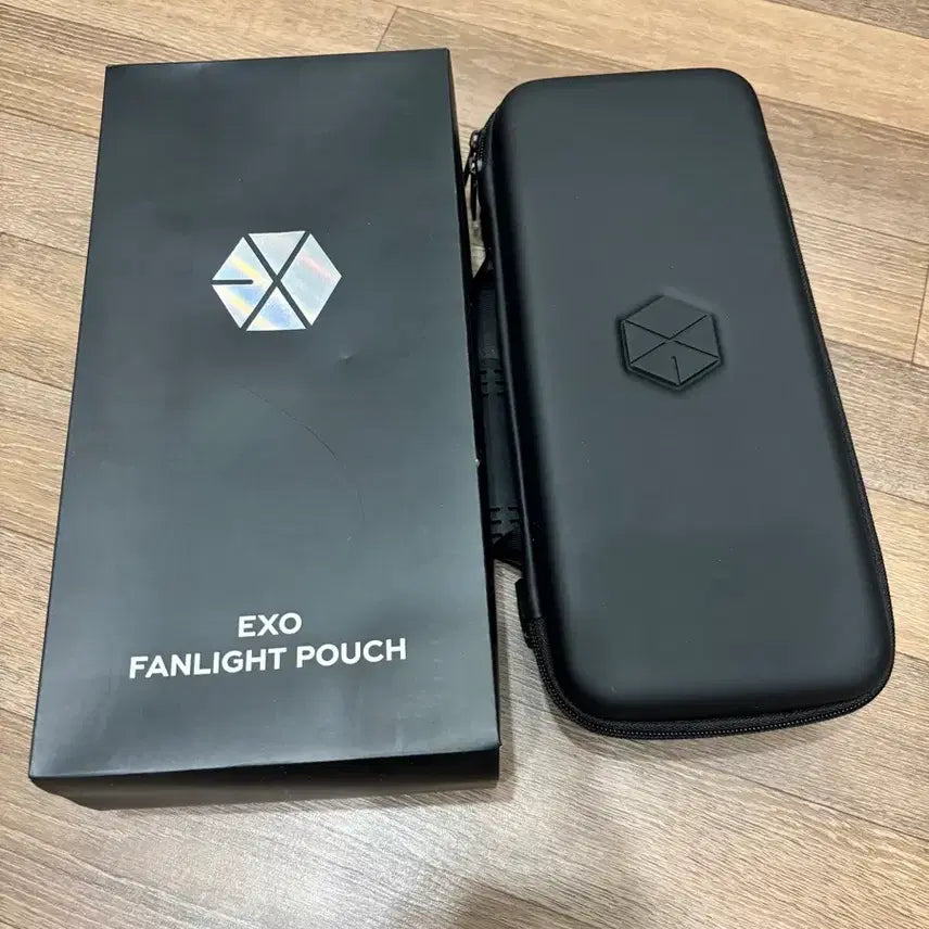 [BUNJANG] EXO Official Lightstick Pouch / EXO 공식 응원봉 파우치 엑소