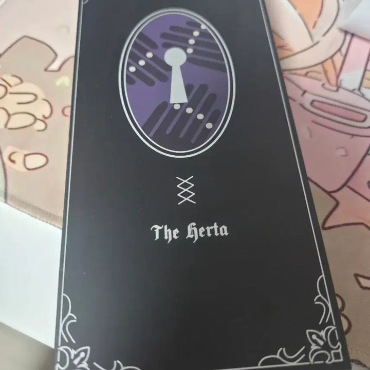 [BUNJANG] Herta Necklace, Can Badge, Storage Box Special Set / 헤르타 목걸이, 캔뱃지,보관함 특전