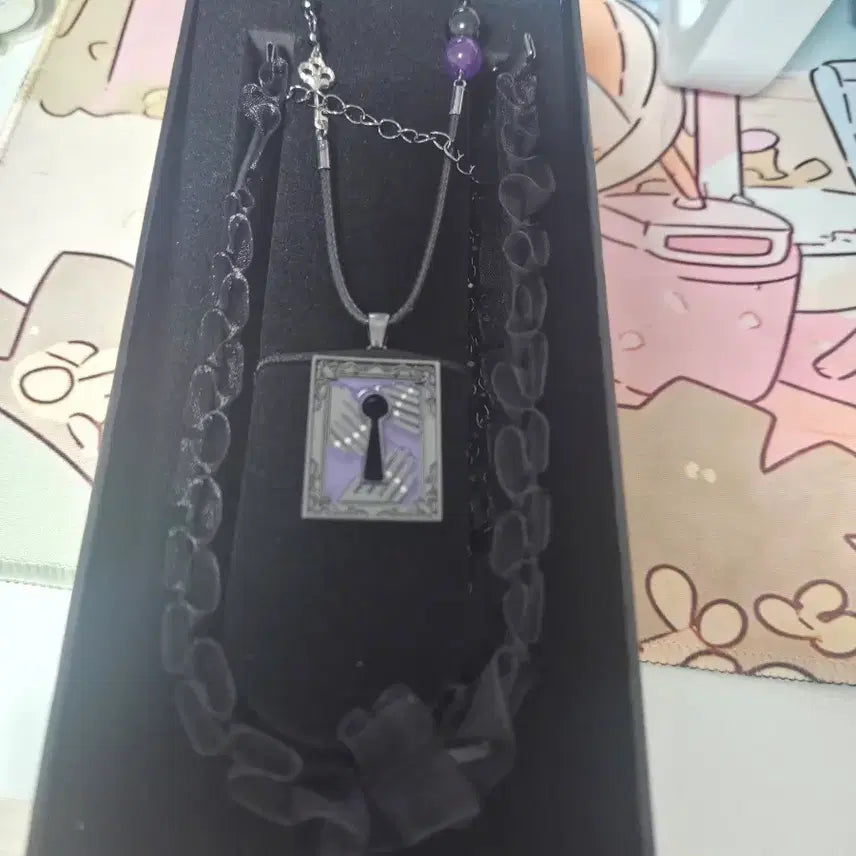 [BUNJANG] Herta Necklace, Can Badge, Storage Box Special Set / 헤르타 목걸이, 캔뱃지,보관함 특전