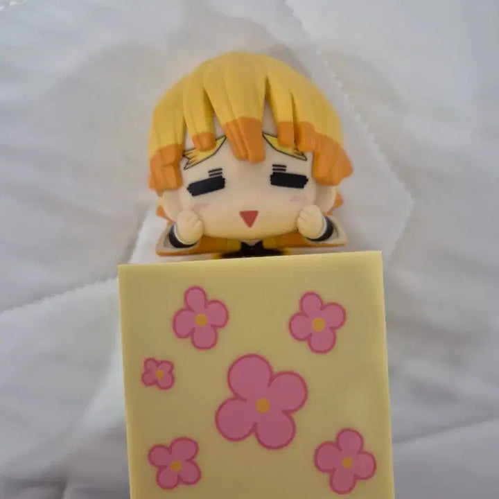 [BUNJANG] Demon Slayer Zenitsu Hikkake Figure (Opened) / 개봉) 박스x 젠이츠 힛카게