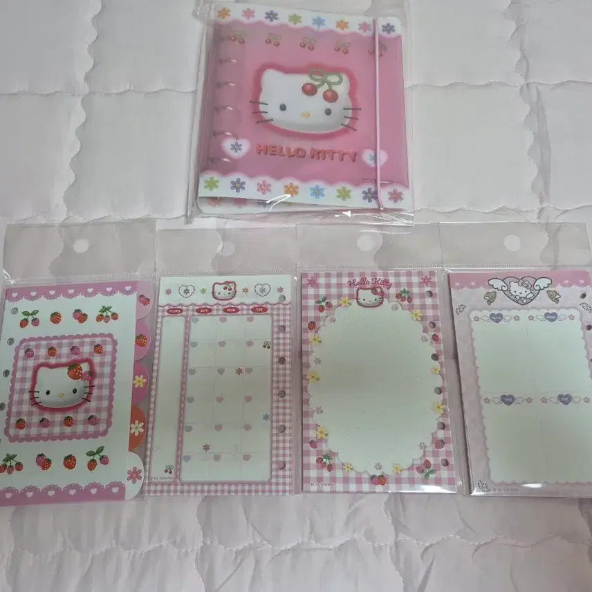 [BUNJANG] Sanrio Hello Kitty Binder with 4 types of Inserts / 산리오 문방구 헬로키티 키티 바인더 속지