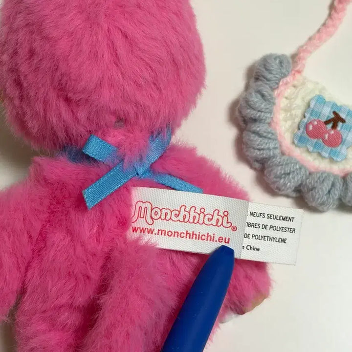 [BUNJANG] Monchhichi Colors Hot Pink Keyring / 몬치치 컬러즈 핫핑크(+턱받이)
