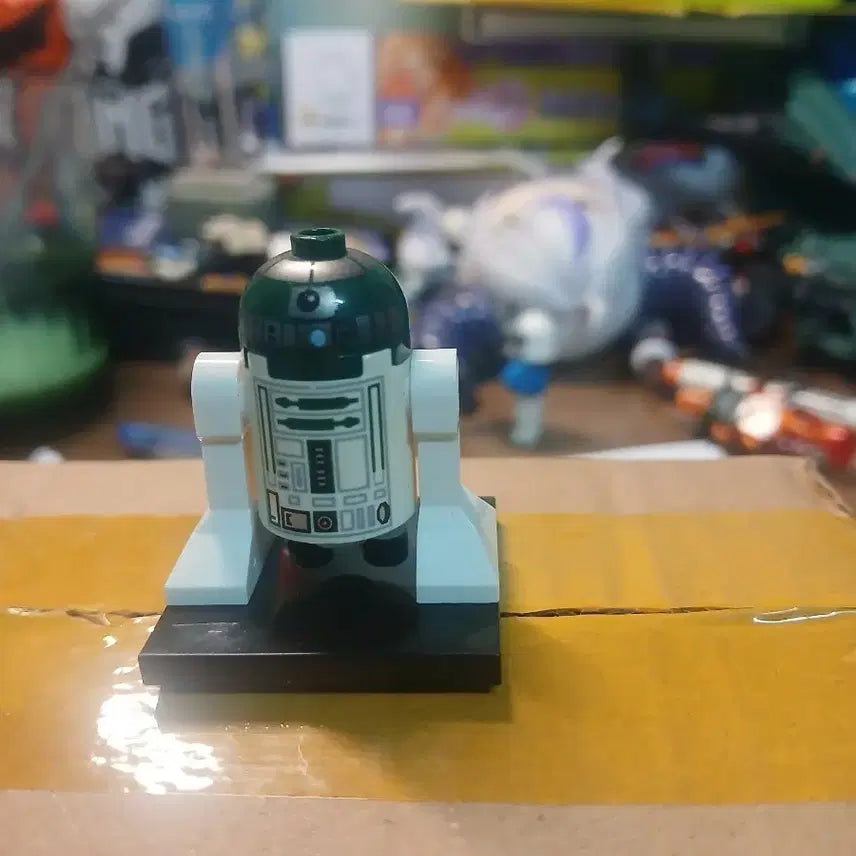[BUNJANG] LEGO Star Wars R2-D2 Figure / 레고 스타워즈 R2-D2 피규어