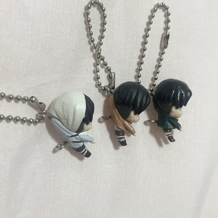 [BUNJANG] Attack on Titan Levi Cleaning Uniform Version Gacha Bundle Set / 일괄) 리바이 대롱 가챠 청소 리바이 대롱가챠 진격거 진격의 거임