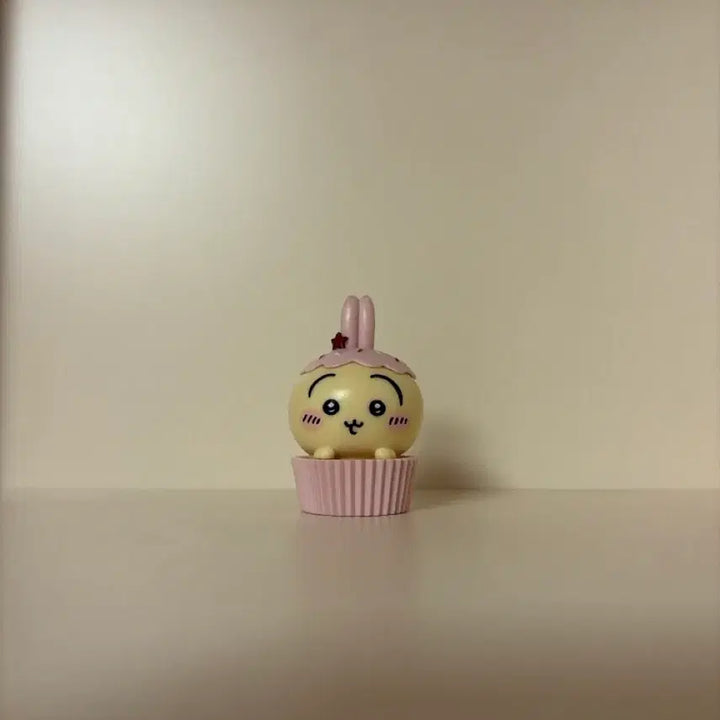 [BUNJANG] Nanzakgui Usagi Hidden Cupcake Figure / 먼작귀 우사기 팝니다